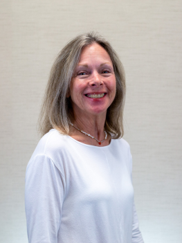 Dot Gordon Bio Image